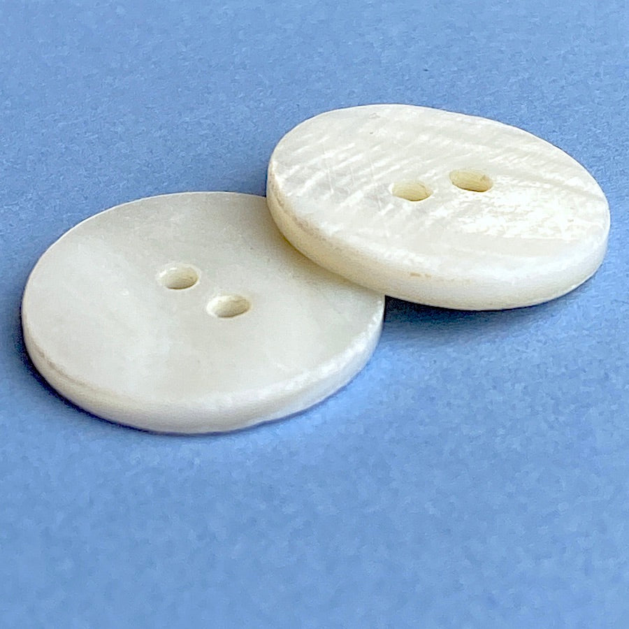 Neture Button Crescent Moon Flower White Mother of Pearl/Reverse Plain White 2-Hole ...