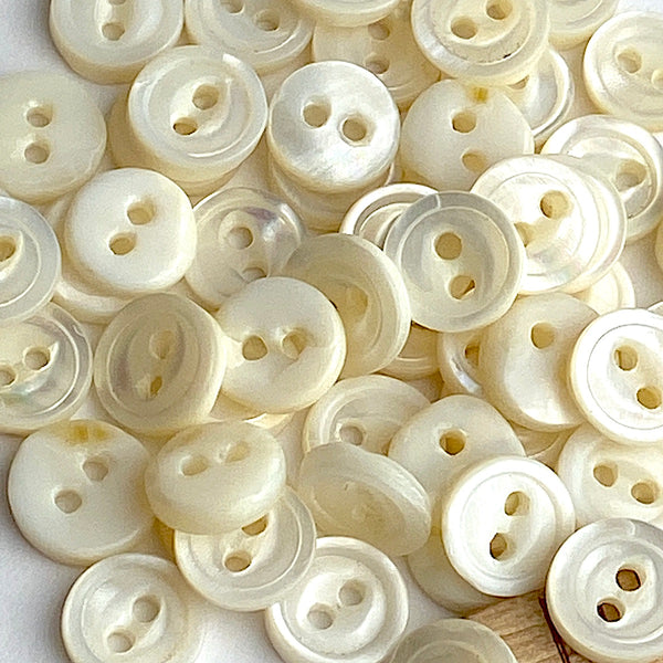 Star Shaped Shell Buttons 13 mm - natural - Sew Vintagely